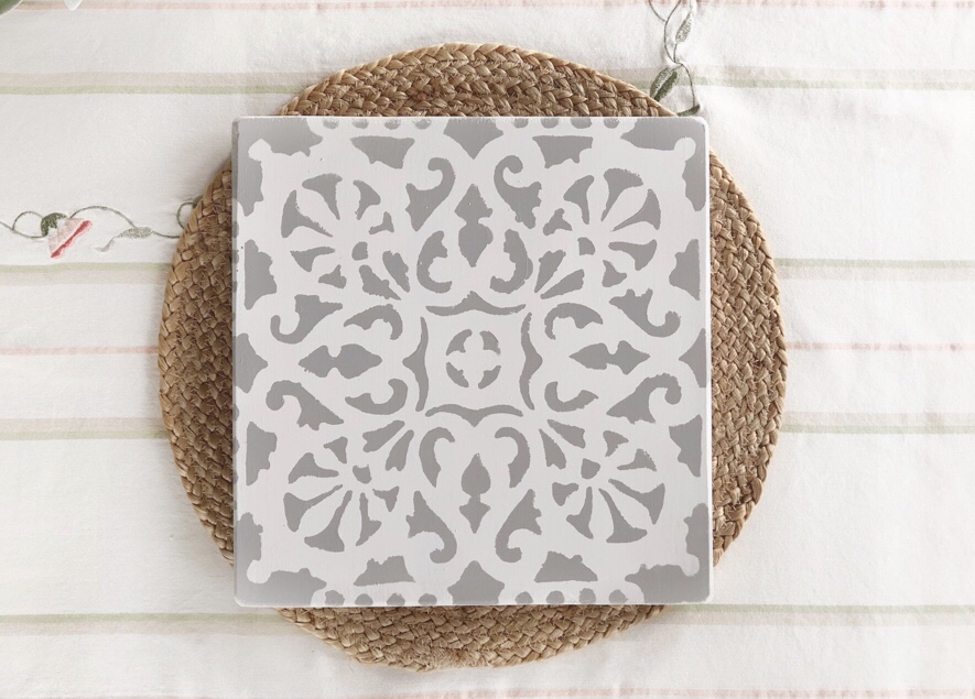 Ditsy Table Setting DIY Table Setting in 5 Steps - CityGirl Meets FarmBoy
